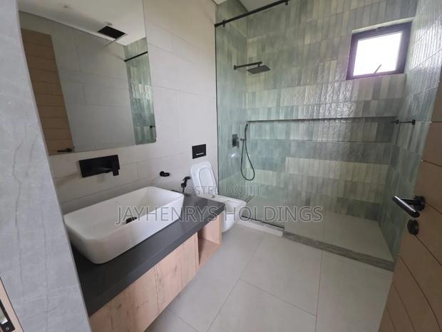 5bdrm House in Westlands for sale
