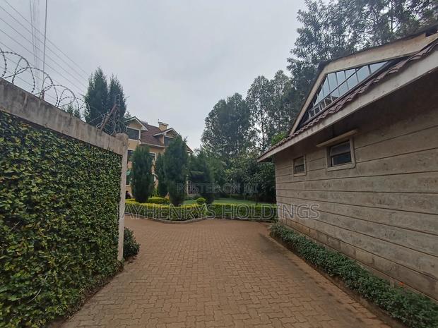 5bdrm House in Kiwanja, Membley for sale