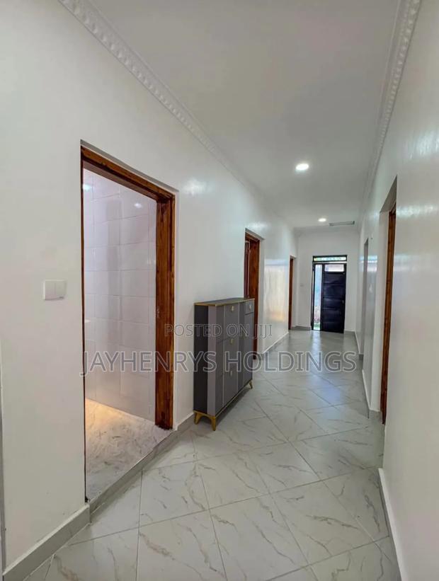 4bdrm Bungalow in Kwa Kairu for sale
