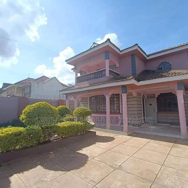 5bdrm House in Membley Estate for sale