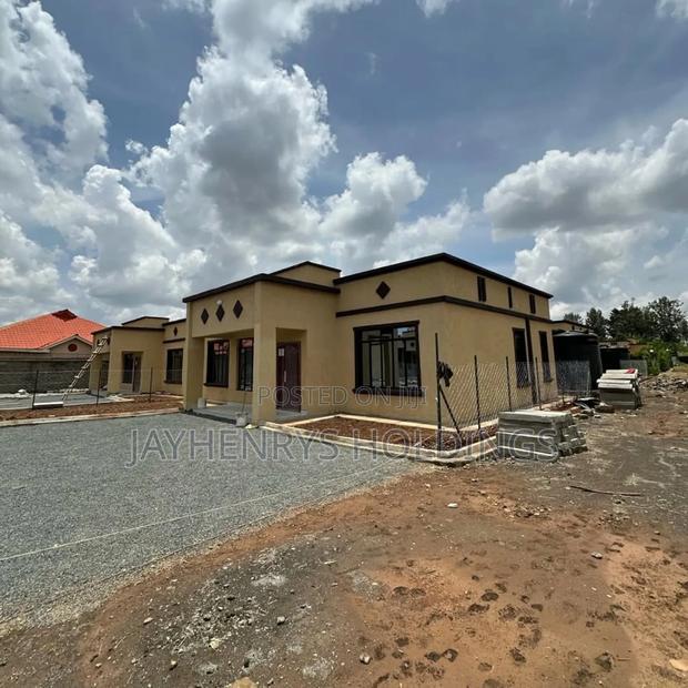 3bdrm Bungalow in Kimunyu, Kenyatta Road / Theta for sale
