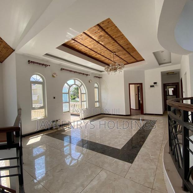 5bdrm House in Garden Estate, Roysambu for rent