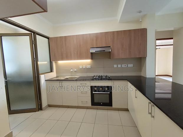3bdrm Apartment in Roysambu for sale
