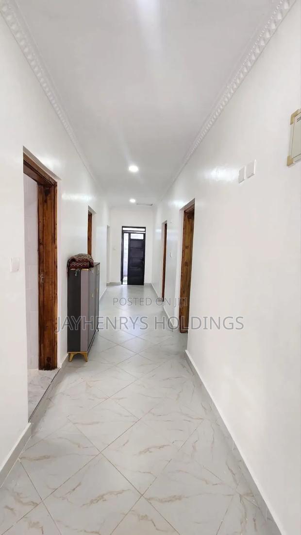 4bdrm Bungalow in Kwa Kairu for sale