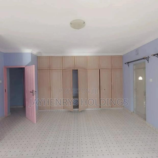 5bdrm House in Membley Estate for sale