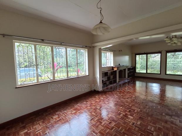 4bdrm Bungalow in Ridgeways for rent
