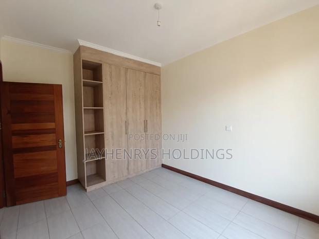 3bdrm Apartment in Roysambu for sale