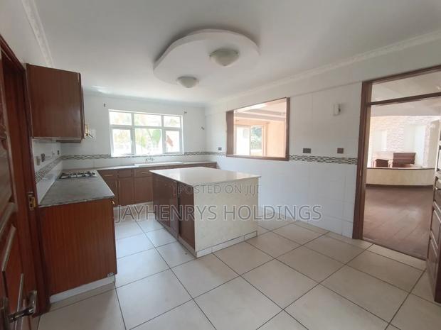 5bdrm House in Roysambu for sale