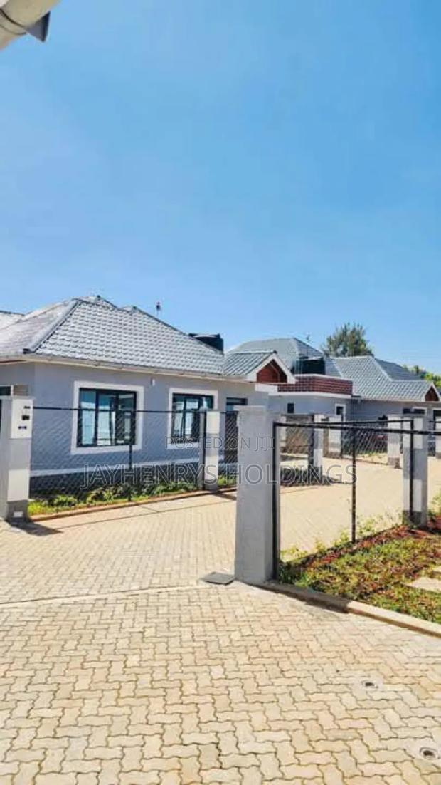 4bdrm Bungalow in Kwa Kairu for sale