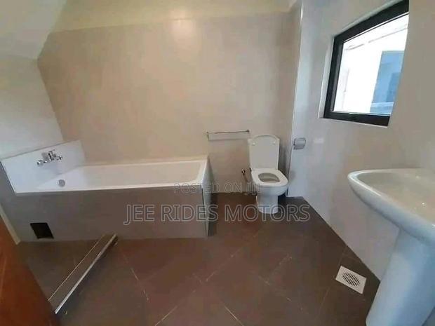 Furnished 5bdrm Maisonette in Gateway Mall, Nairobi Central for sale