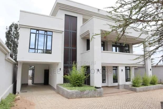 5bdrm Maisonette in Flama Properties, Nairobi Central for sale