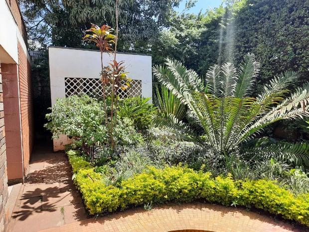 7 Bedroom House for Sale in Waiyaki Way