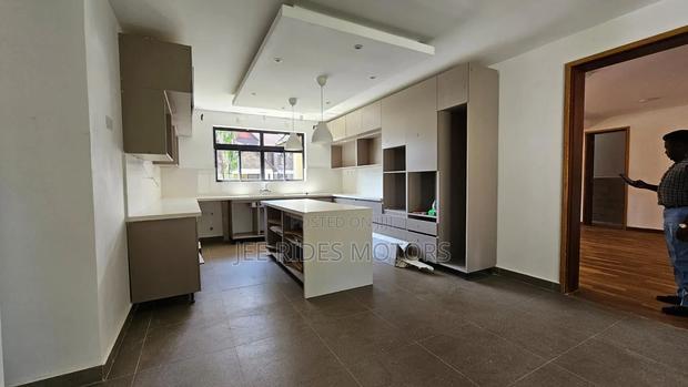 4bdrm Maisonette in Karen, Nairobi Central for sale
