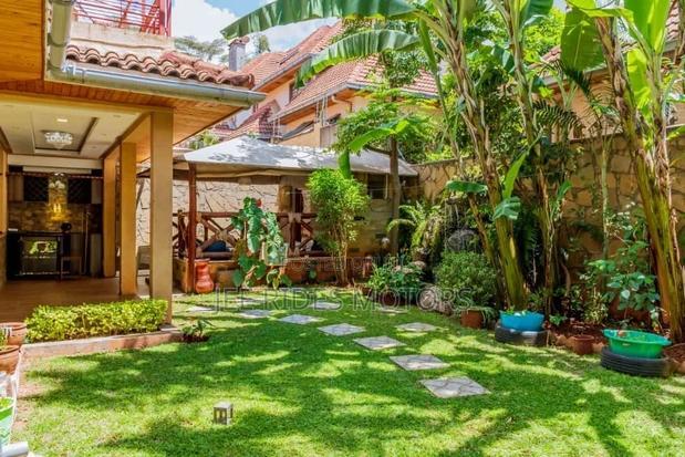 Furnished 6bdrm Mansion in Lavington, Nairobi Central for sale