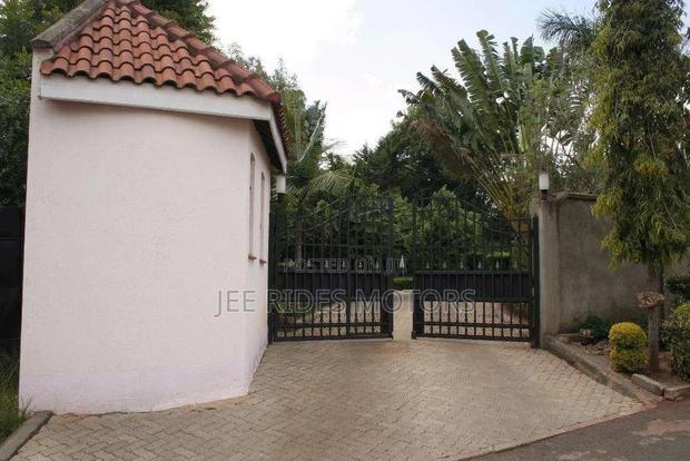 7 Bedroom House for Sale in Nyari Nairobi