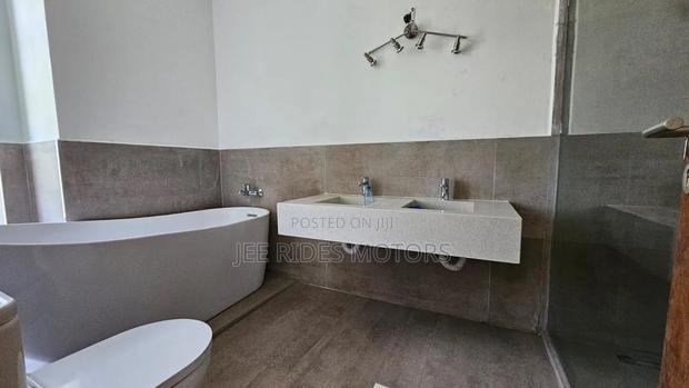 4bdrm Maisonette in Karen, Nairobi Central for sale