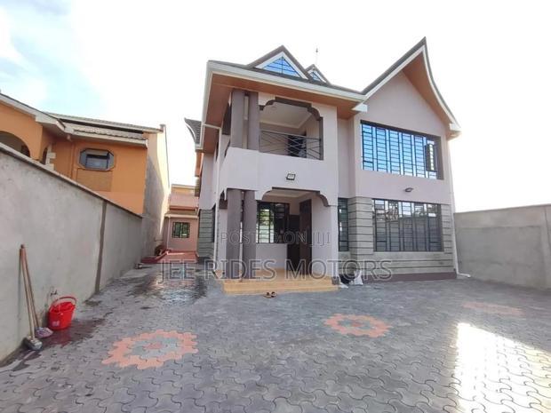 4bdrm Townhouse/Terrace in Membley, Nairobi Central for sale