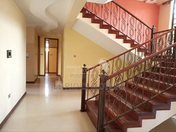 Furnished 5bdrm Maisonette in Runda, Nairobi Central for sale