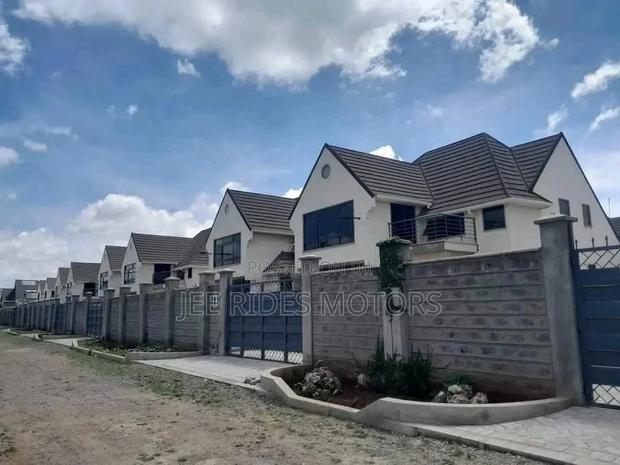 Furnished 5bdrm Maisonette in Gateway Mall, Nairobi Central for sale