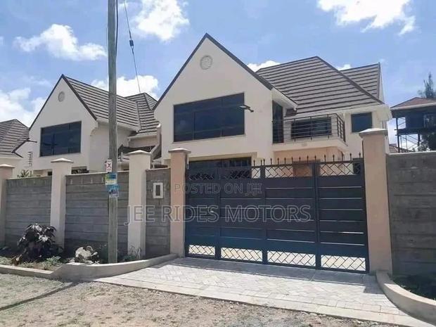 Furnished 5bdrm Maisonette in Gateway Mall, Nairobi Central for sale