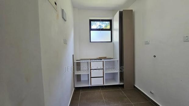 4bdrm Maisonette in Karen, Nairobi Central for sale