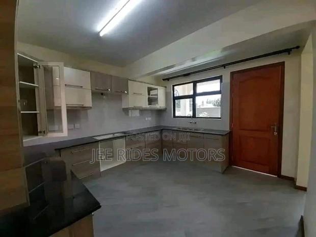 Furnished 5bdrm Maisonette in Gateway Mall, Nairobi Central for sale