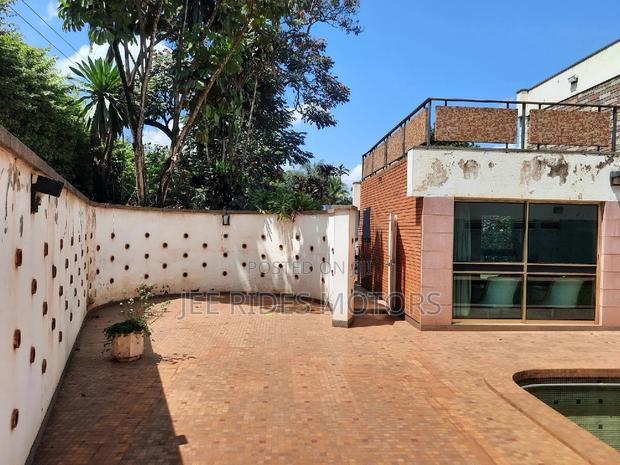 7 Bedroom House for Sale in Waiyaki Way