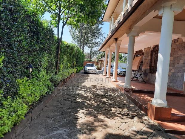 Furnished 8bdrm House in New Muthaiga, Nairobi Central for Sale