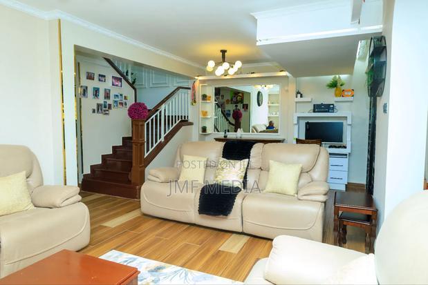 4bdrm Mansion in Mwalimu Kisaju Park for sale