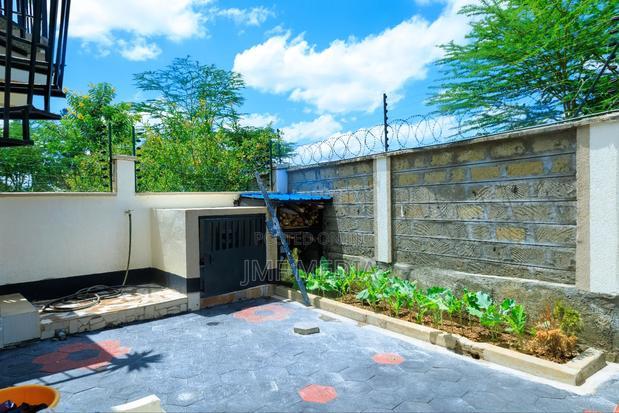 4bdrm Mansion in Mwalimu Kisaju Park for sale