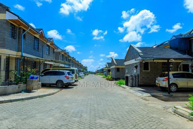 4bdrm Mansion in Mwalimu Kisaju Park for sale