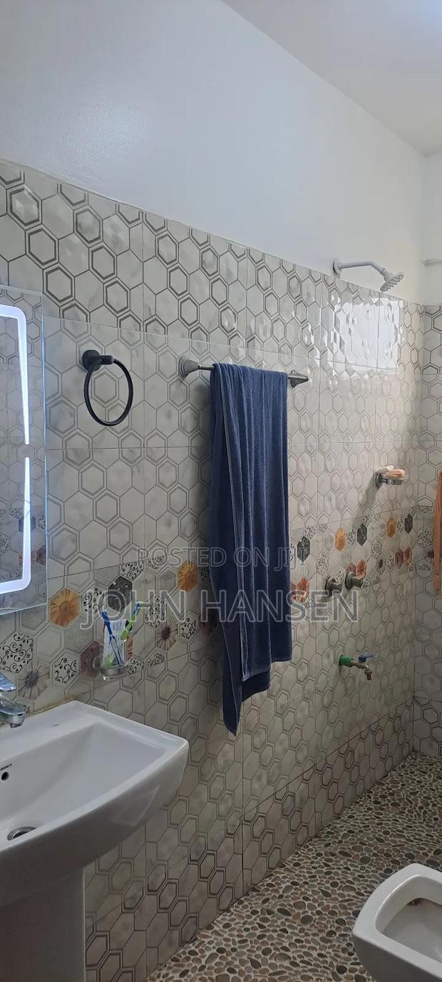 Furnished 3bdrm Apartment in Bombolulu for sale