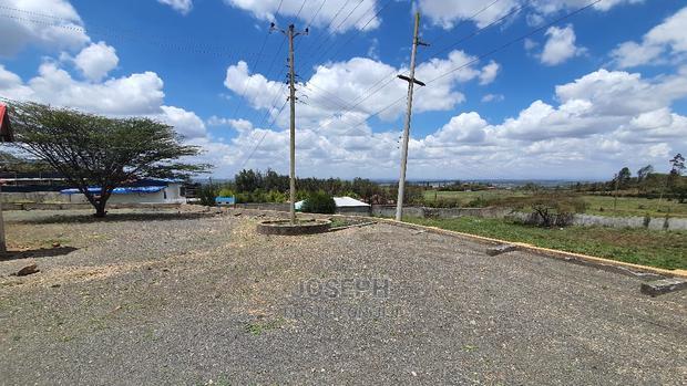 Corner Baridi Kiserian Spacious Restaurant for Sale