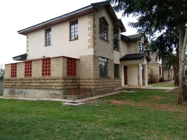 4bdrm Villa in Maporomoko, Riverside Estate for Sale