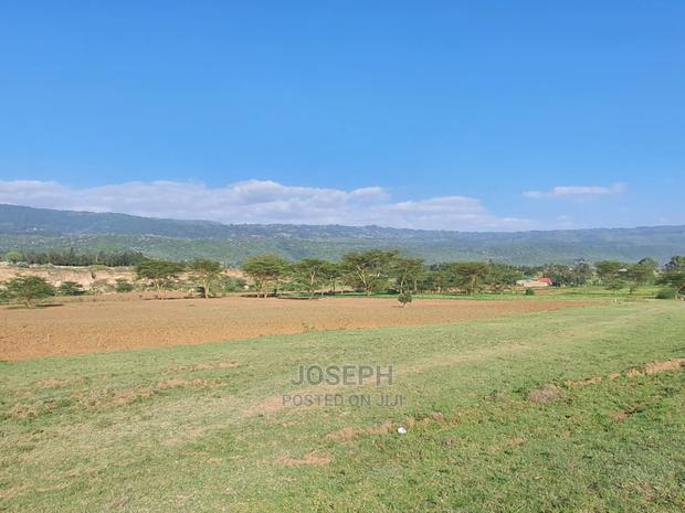 Mai Mahiu- Naivasha Highway 5 Acres Touching Tarmac