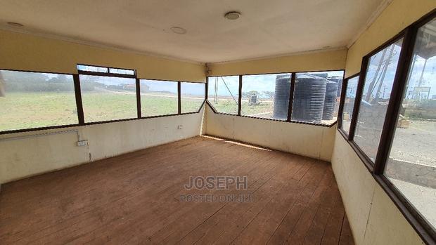 Corner Baridi Kiserian Spacious Restaurant for Sale