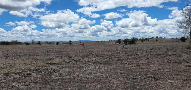 Isinya-Kiserian Road 1acre Subvidvied Into 1/8th Plots