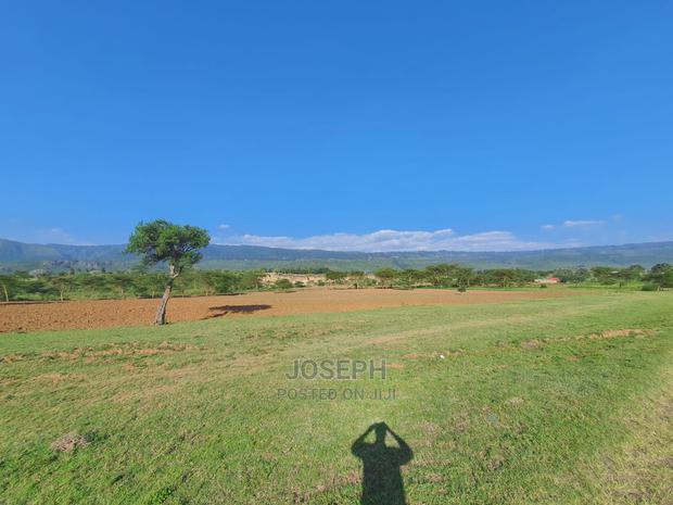 Mai Mahiu- Naivasha Highway 5 Acres Touching Tarmac