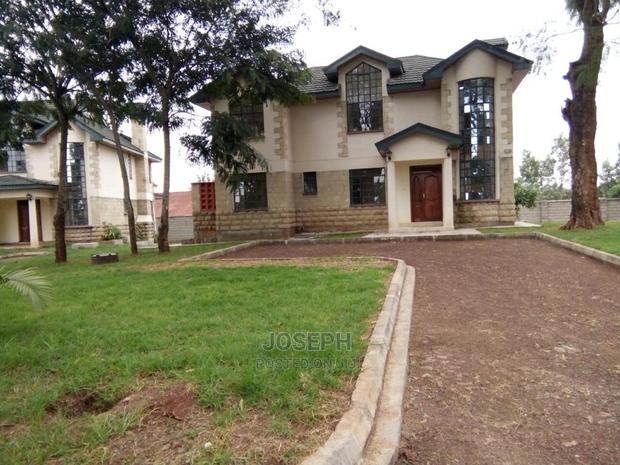 4bdrm Villa in Maporomoko, Riverside Estate for Sale