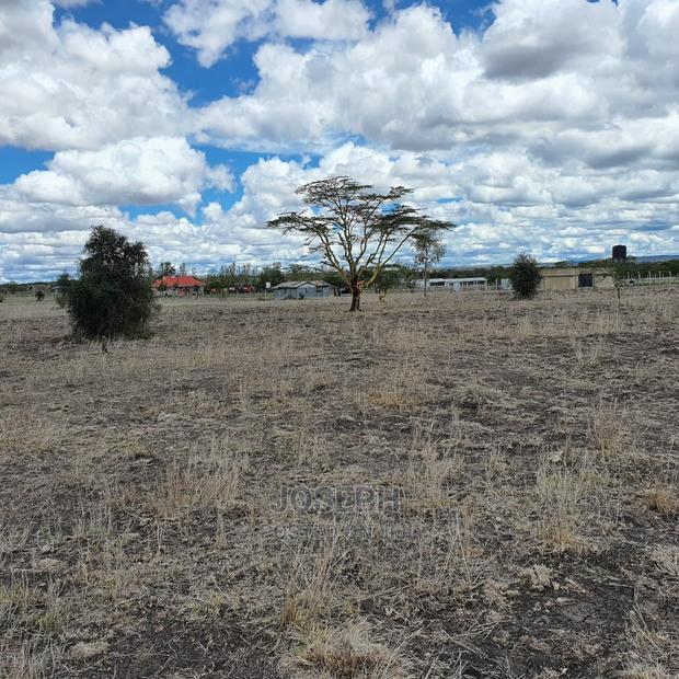Isinya-Kiserian Road 1acre Subvidvied Into 1/8th Plots