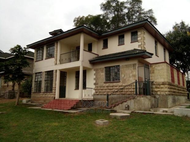 4bdrm Villa in Maporomoko, Riverside Estate for Sale