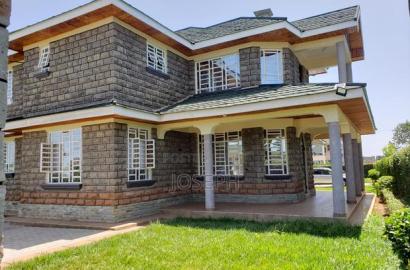 4bdrm Townhouse/Terrace in Thika Green Phase 1, Bendor Estate for sale