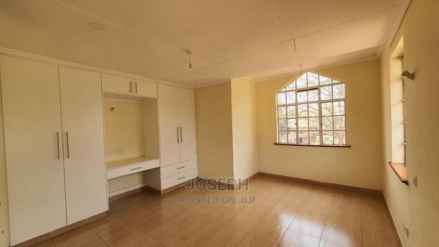 4bdrm Villa in Maporomoko, Riverside Estate for Sale