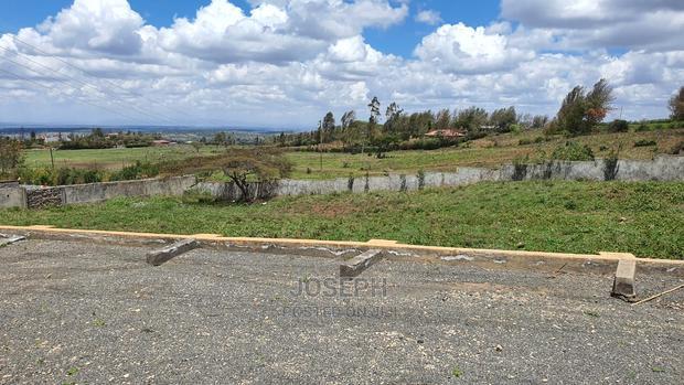 Corner Baridi Kiserian Spacious Restaurant for Sale