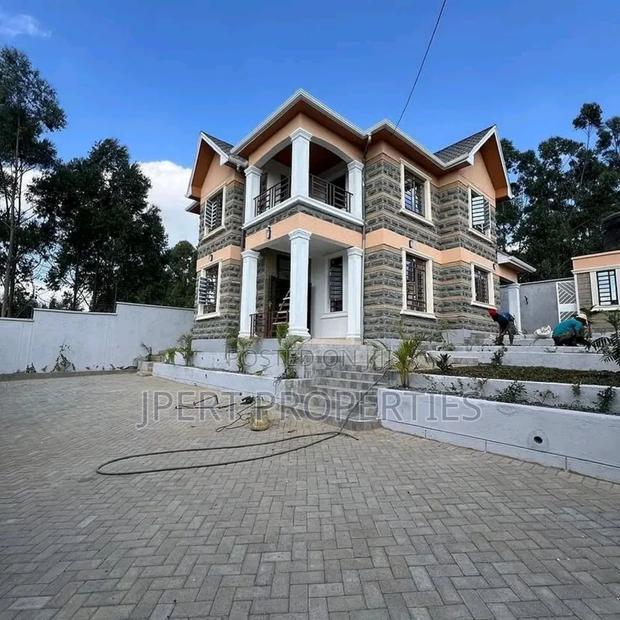 4bdrm Maisonette in Kibiku for sale