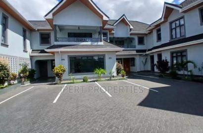 4bdrm Maisonette in Muthaiga for rent