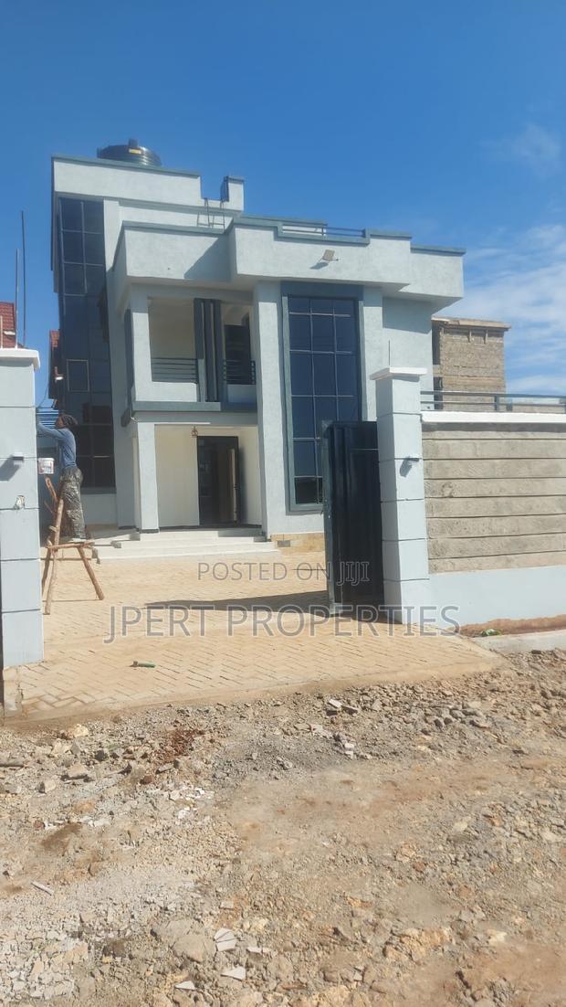 5bdrm Townhouse/Terrace in Kenyatta Road for sale