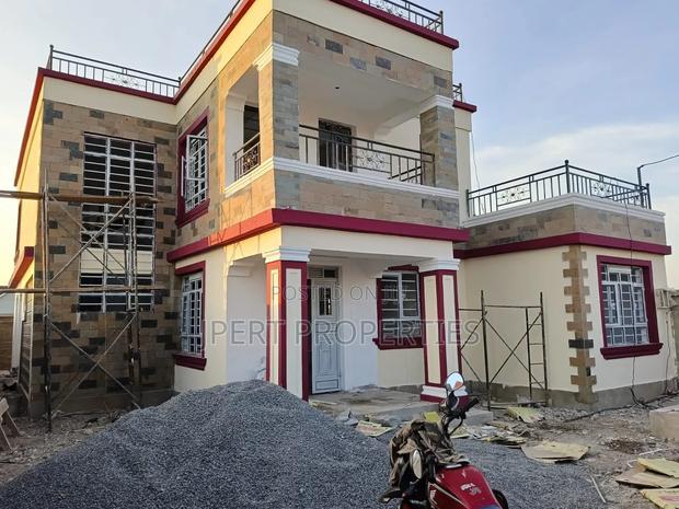 4bdrm Maisonette in Tola Estate Mangu, Thika for sale