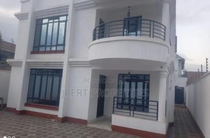 5bdrm Maisonette in Membely, Membley Estate for sale