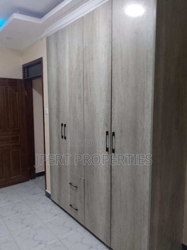 4bdrm Mansion in Kenyatta Road for sale